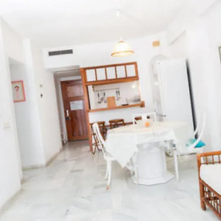 2 Bedroom Aprt Ocean View *
